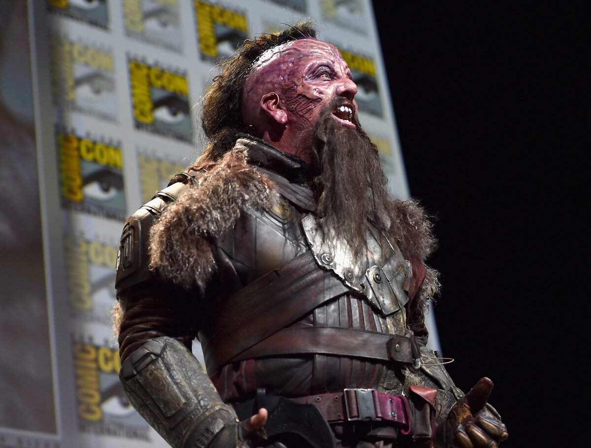 шокер фейс стражи галактики. шокерфейс стражи галактики. шокерфейс. крис салливан шокерфейс. стражи галактики 2 шокерфейс.