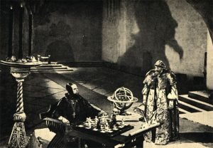 
Пётр I был человеком увлекающимся. За свою жизнь он освоил немало ремёсел: обучился кораблестроению и навигации, практиковался в хирургии и стоматологии, учился рисованию и гравёрному делу. Помимо этого он освоил ремесло плотника, садовника и даже каменщика. Для выписки заграничных цветов им была учреждена специальная «Садовая контора». По его указу также был создан яхт-клуб, первый во всём мире. А во время поездки в Голландию Пётр I усовершенствовал коньки, в этом виде они используются и сейчас. До его нововведения лезвия просто привязывались к обуви.