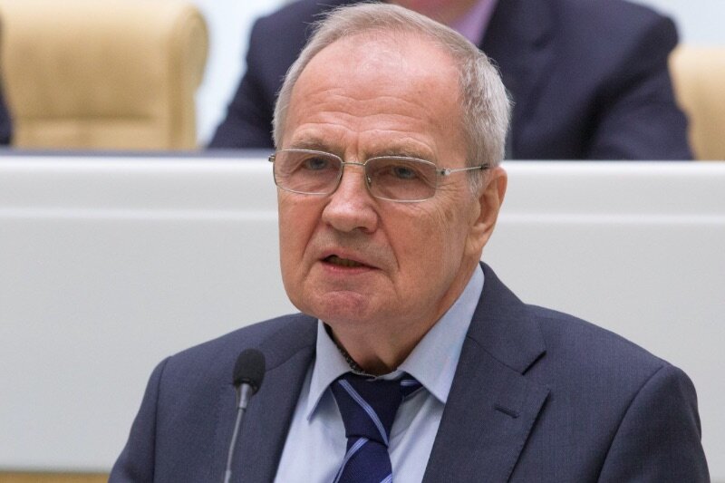 Термин «прекариат» характерен для социологии и в целом малоизвестен. Поэтому внезапные переживания о социально неустроенных людях, не имеющих полной гарантированной занятости, в устах председателя Конституционного суда России звучат почти устрашающе. Вероятно, стоит разъяснить «страшное» понятие, так как оно действительно любопытное, хотя и неоднозначное.