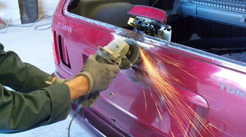 Как происходит рихтовка кузова автомобиля и что будет потом с отремонтированным местом