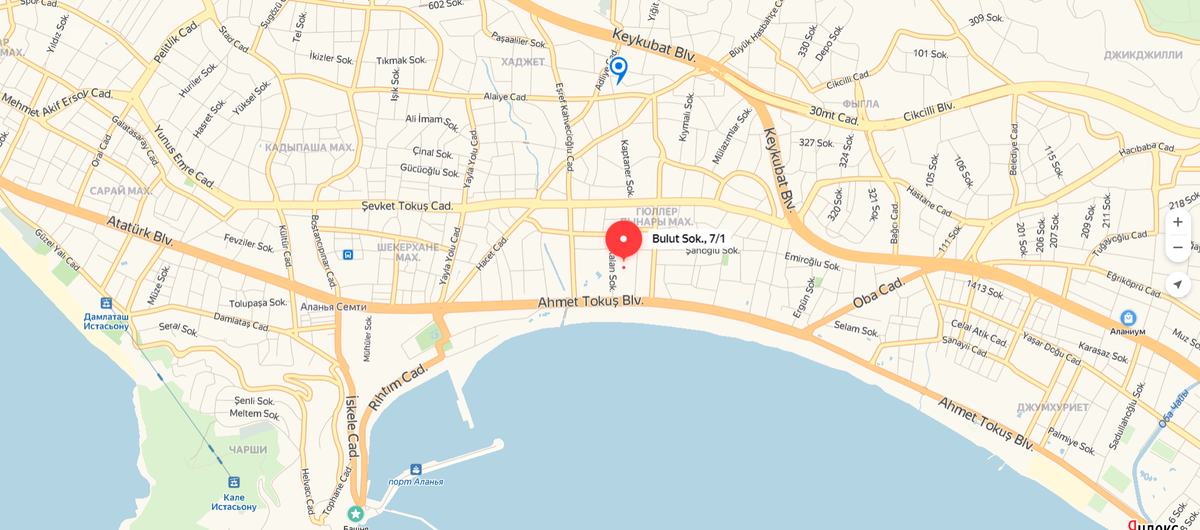 красным маркером - наш отель в центре Алании