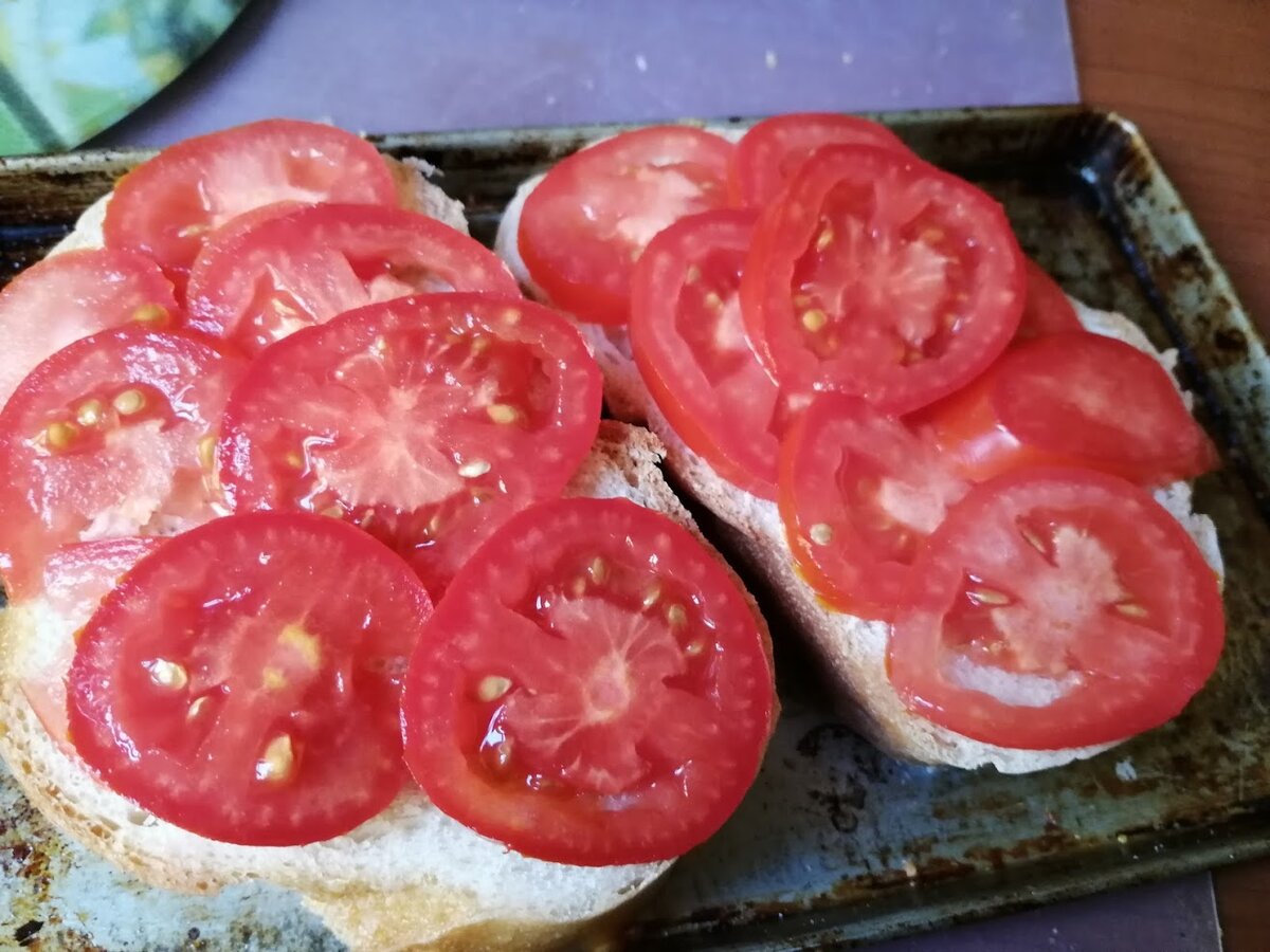 Мои любимые горячие бутерброды с курицей, помидорами и сыром