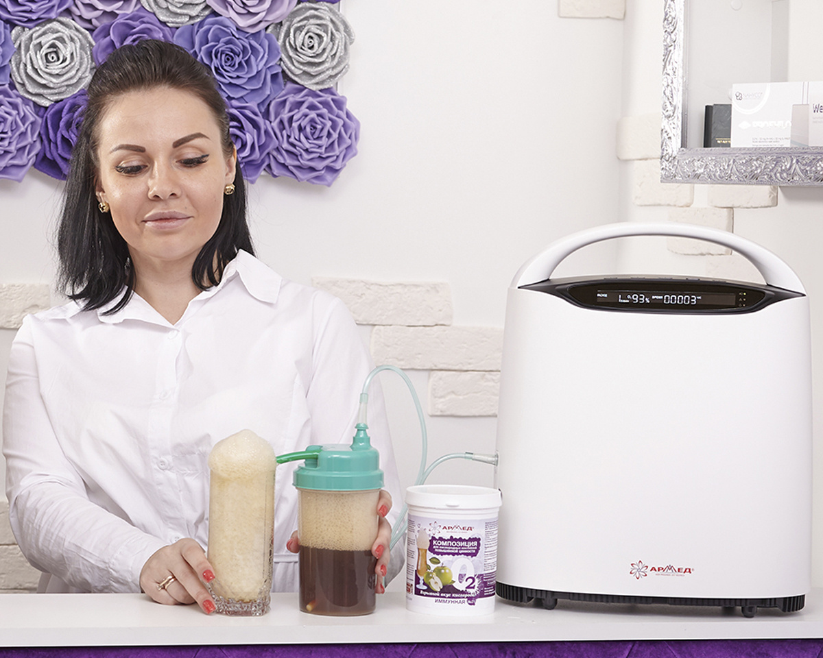 Изображение из свободного источника.  "Приготовление кислородного коктейля"