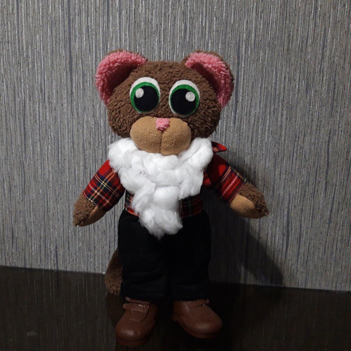 Финт-мороз. 😸 Кажется, мне не очень идёт борода. 