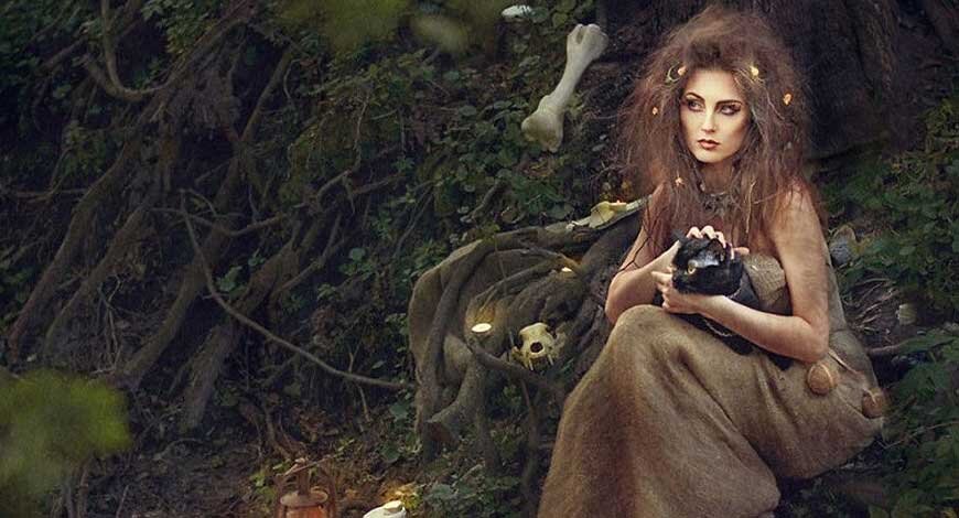 Само название «ведьмы» произошло от слова «ведать»