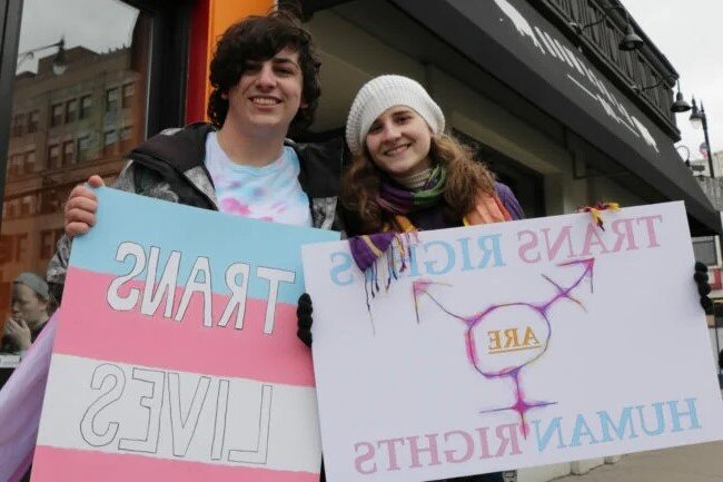 Транссексуалов определяют в женский и мужской СИЗО по паспорту - венки-на-заказ.рф