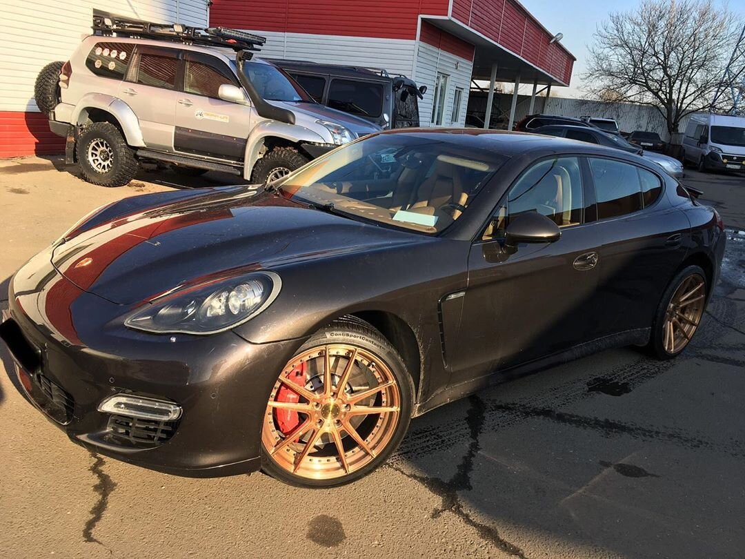 Порше макан ващенко. Porsche macan макс ващенко. Макс порше. Порше кайен макса ващенко. Порше 328.