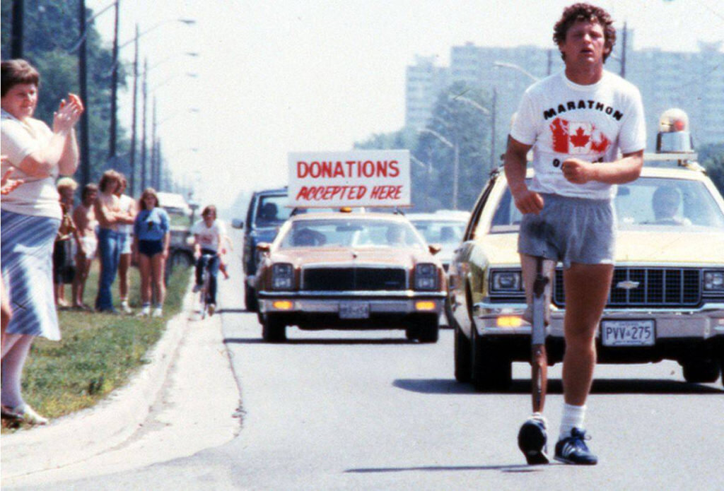 Терри Фокс во время своего марафона