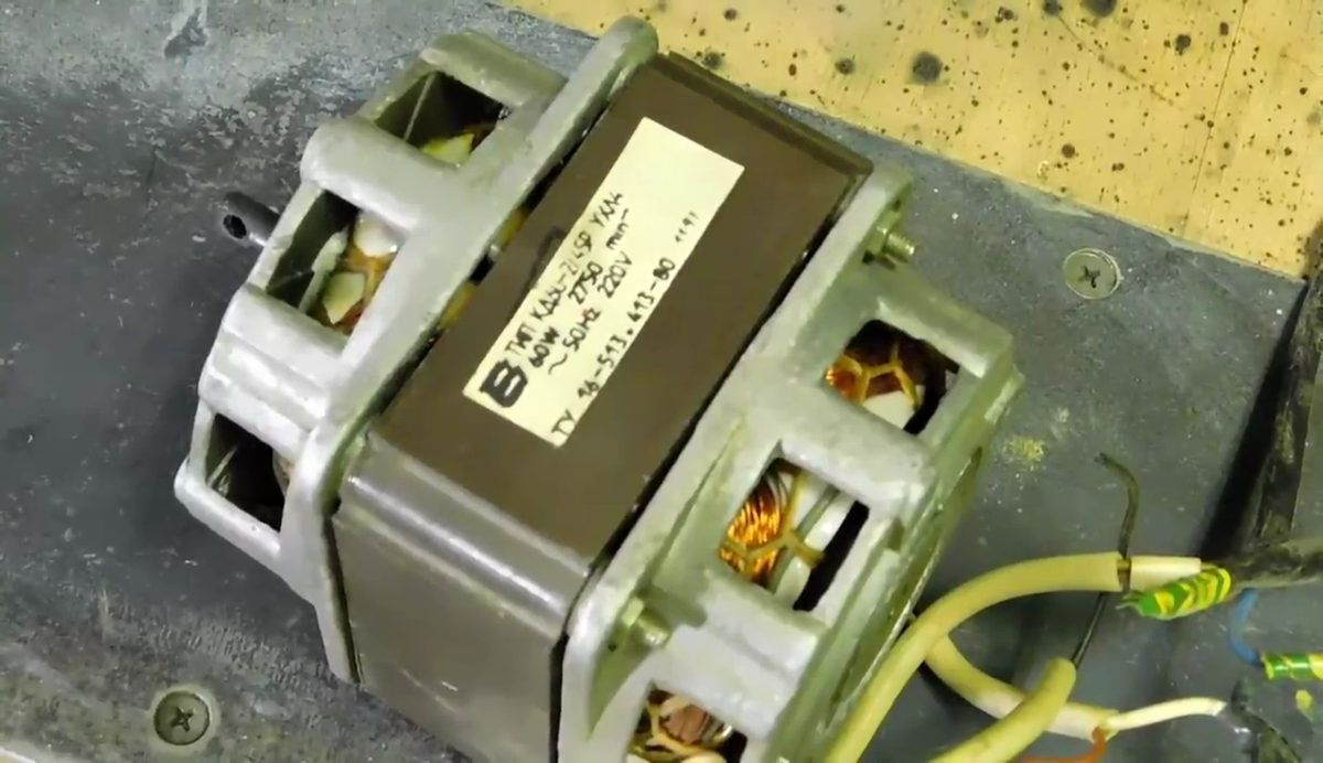 Всем привет! Сегодня я поделюсь с Вами хорошей идеей изготовления полезной самоделки. Для ее изготовления нам понадобится электродвигатель 220 вольт, мощностью 60 ват, 2750 оборотов.