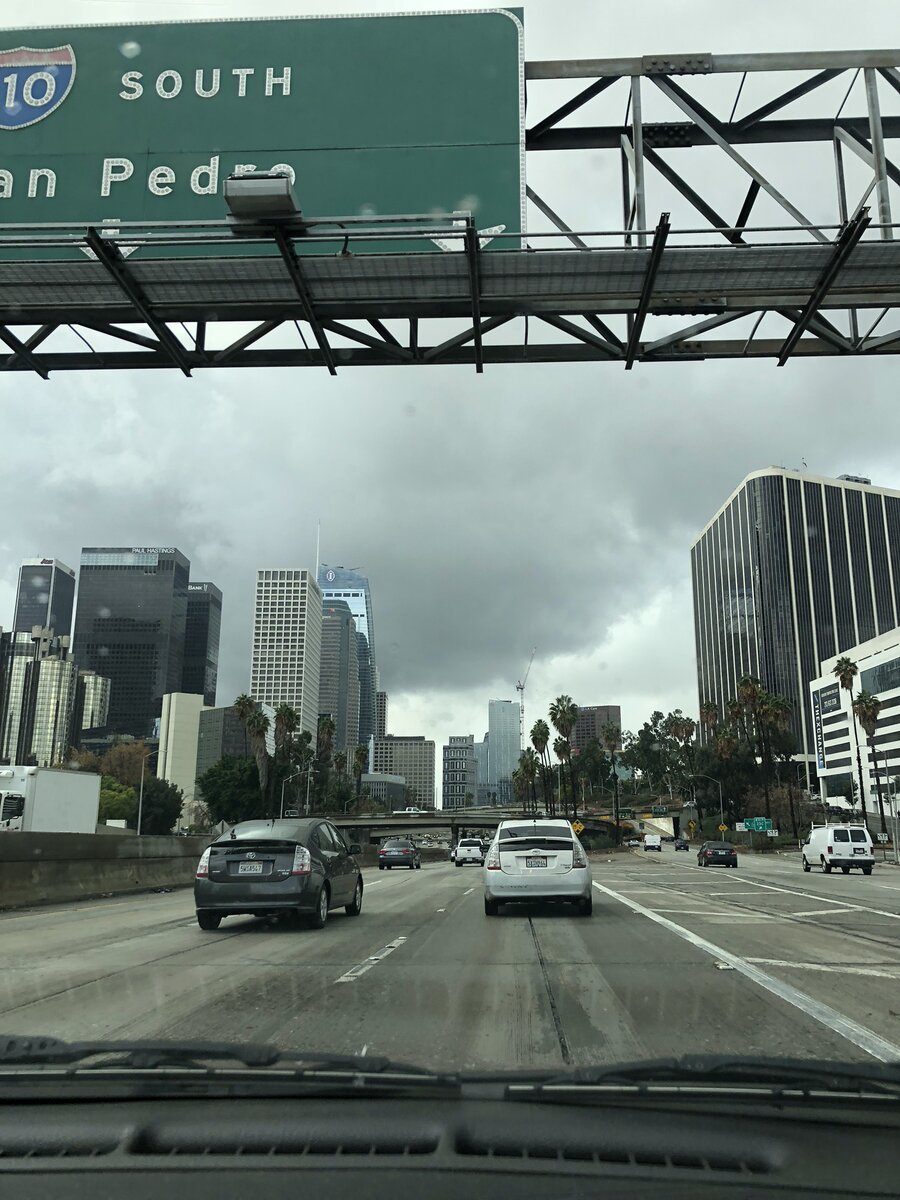 Редкий пасмурный день в Лос-Анджелесе