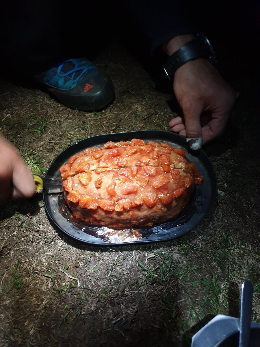 В походах торты получаются не хуже чем дома