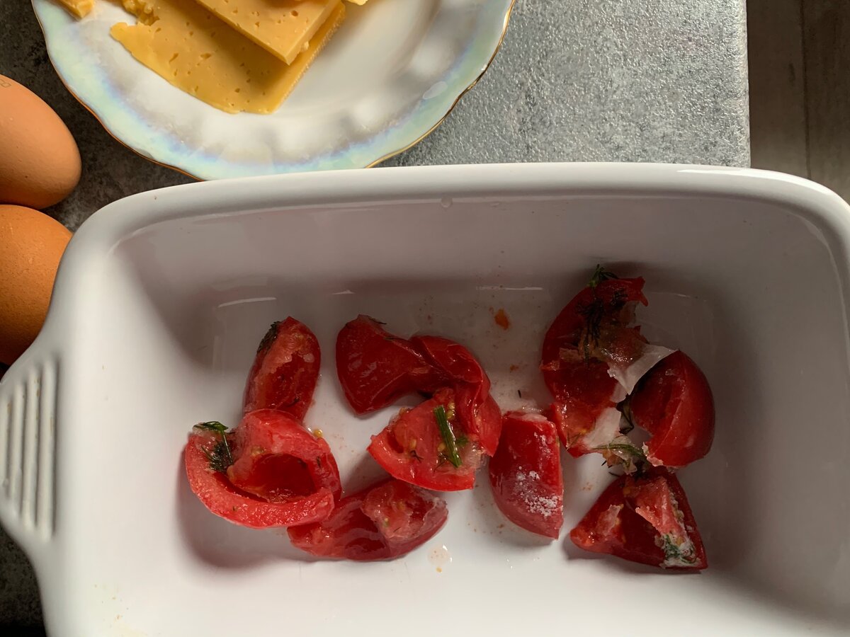 Как приготовить Омлет с курицей и помидорами в духовке рецепт пошагово