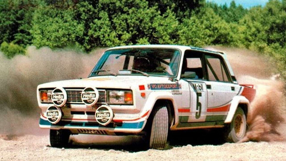 Лютые парни быстро едут