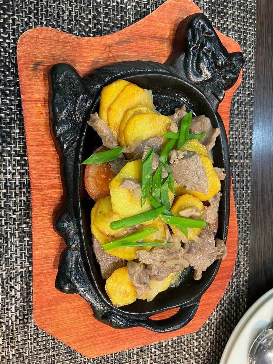 Алма-Ата на связи? У нас время 9 утра и за окном выключили горы и включили снег✌️ Привет! Я Женя и мы с мужем хотим воплотить нашу мечту.-4