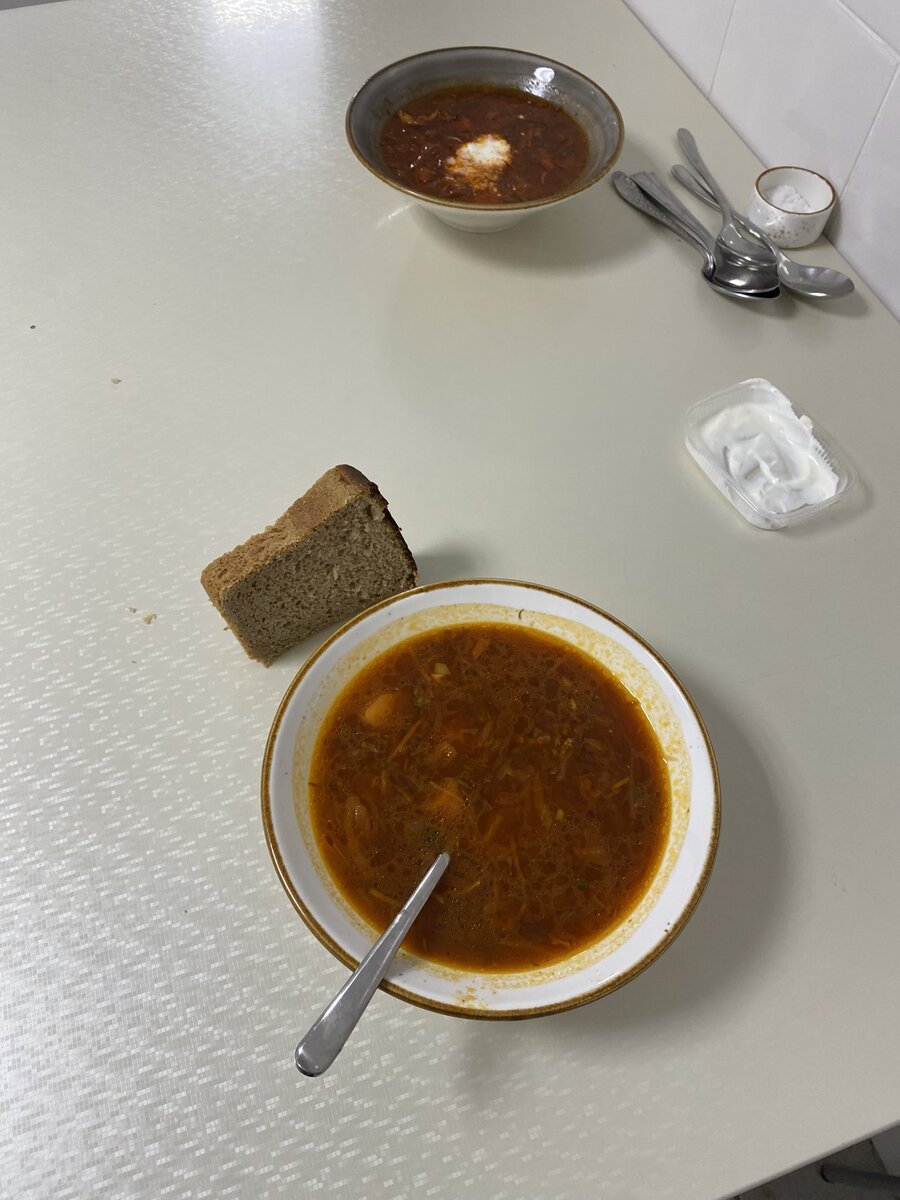 на следующие смену тоже попал на борщ, но бывают и супы) 
