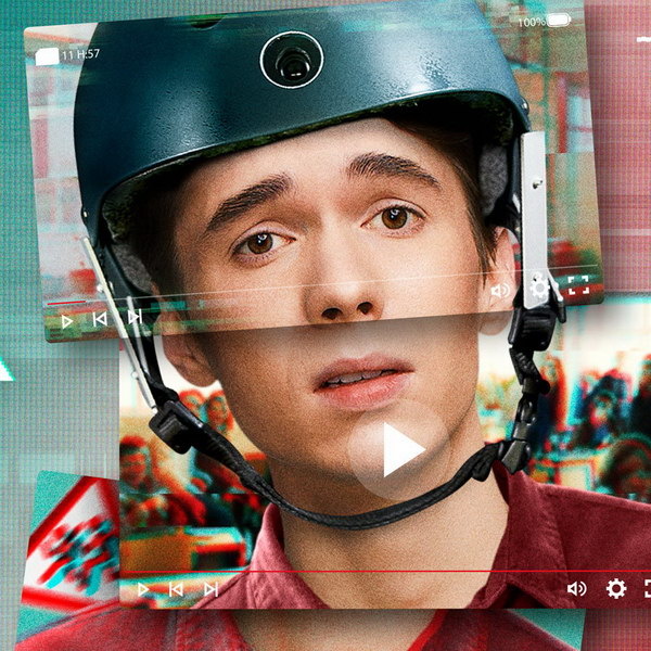     Денис Власенко начнет жизнь в прямом эфире в сериале «Стрим»