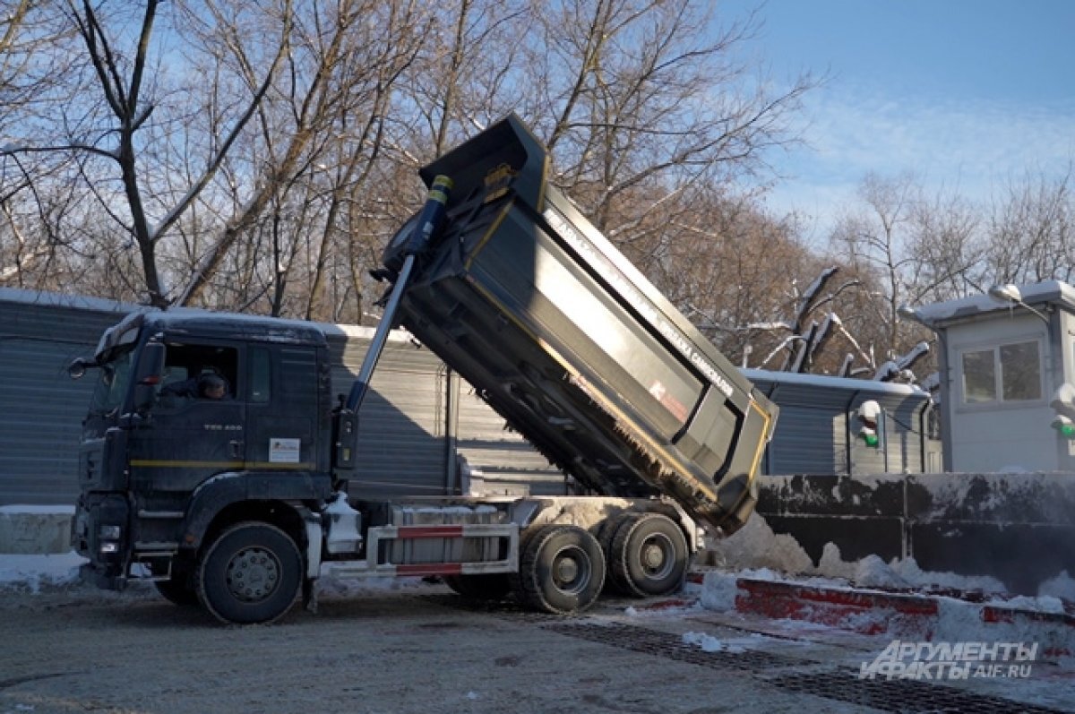    Снега мало не покажется. Как устроена работа снегосплавных пунктов столицы