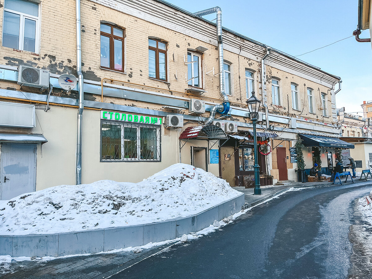 «‎Столовая №1»‎ скрывается во дворах улицы Маросейка →