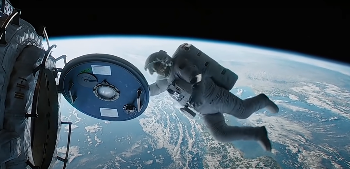 Притяжение в космосе. Альфонсо Куарон Гравитация.