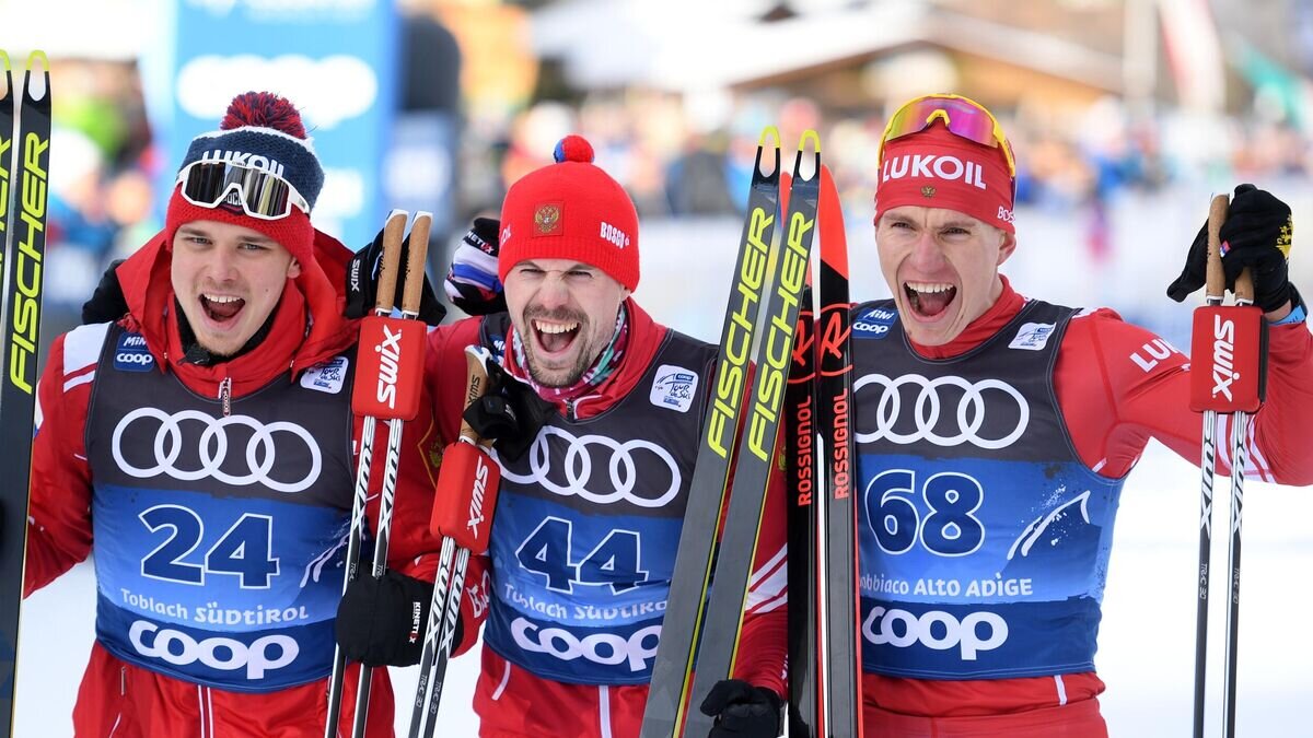    Российские лыжники Сергей Устюгов, Иван Якимушкин и Александр Большунов© РИА Новости / Алексей Филиппов