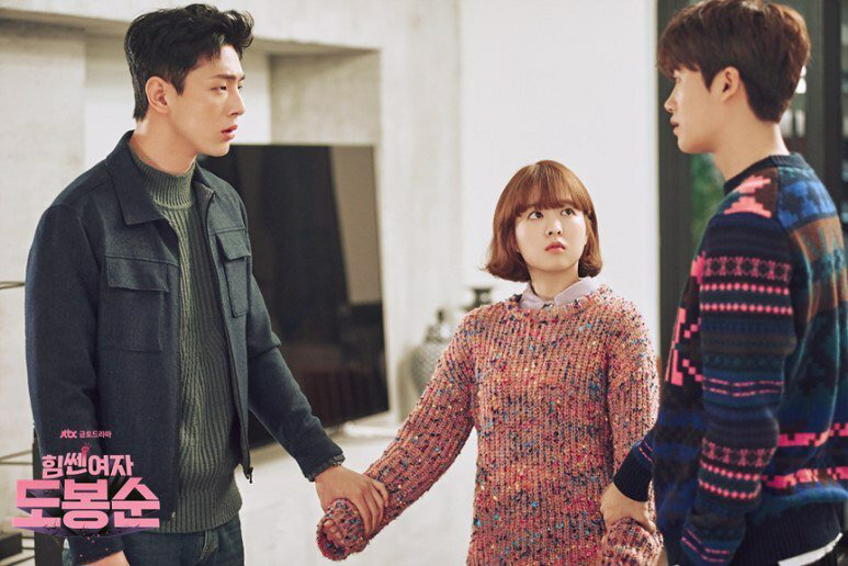 Кадр из дорамы «Силачка До Бон-сун»