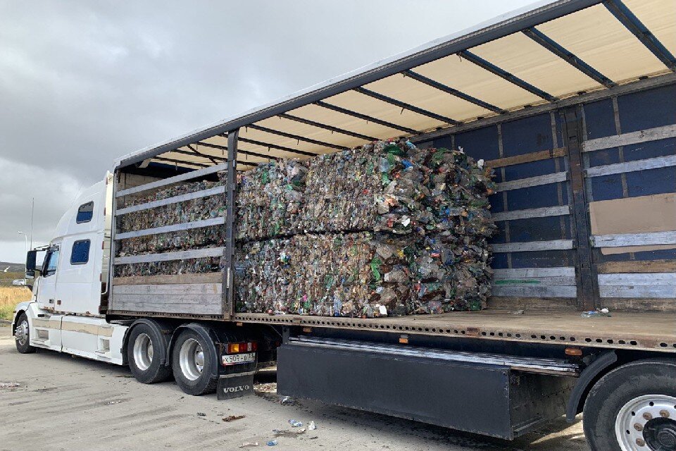     Полезные фракции отправляются на переработку в другие российские регионы. Фото: АО «Ситиматик»