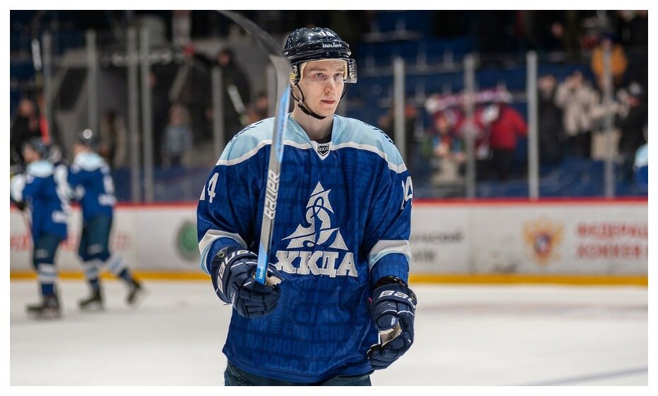    Состояние Егора Стронова после операции оценивается врачами как стабильно тяжелое. Фото: соцсети ХК «Динамо-Алтай»