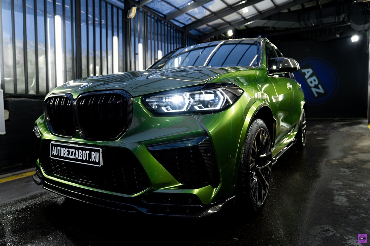 Данный видеобзор о виниловой пленке Inozetek Metallic Mamba Green и на примере BMW X5M покажу материал в деле. Это эксклюзивный проект с премиальным винилом отличного качества.