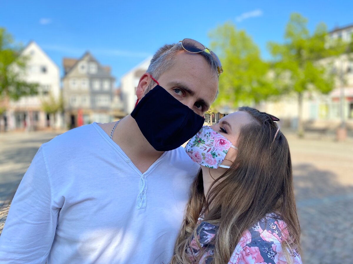 Как думаете я в маске или это фотошоп? 