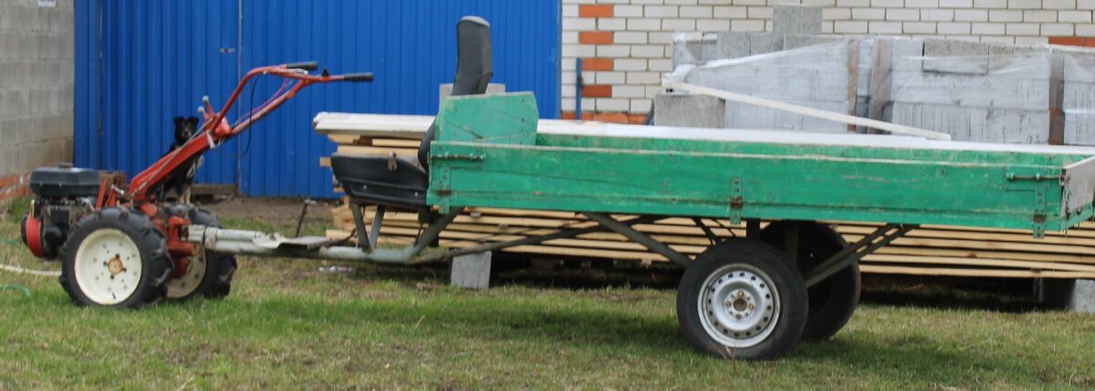 Мотоблок размером с автомобиль