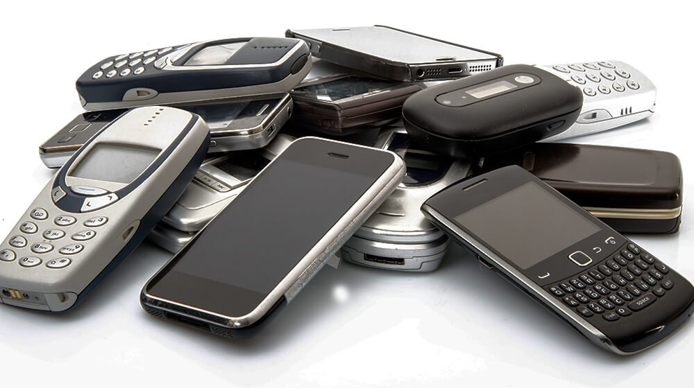 https://smallbiztrends.com/wp-content/uploads/2019/12/A-Visual-History-of-Cell-Phones.jpg