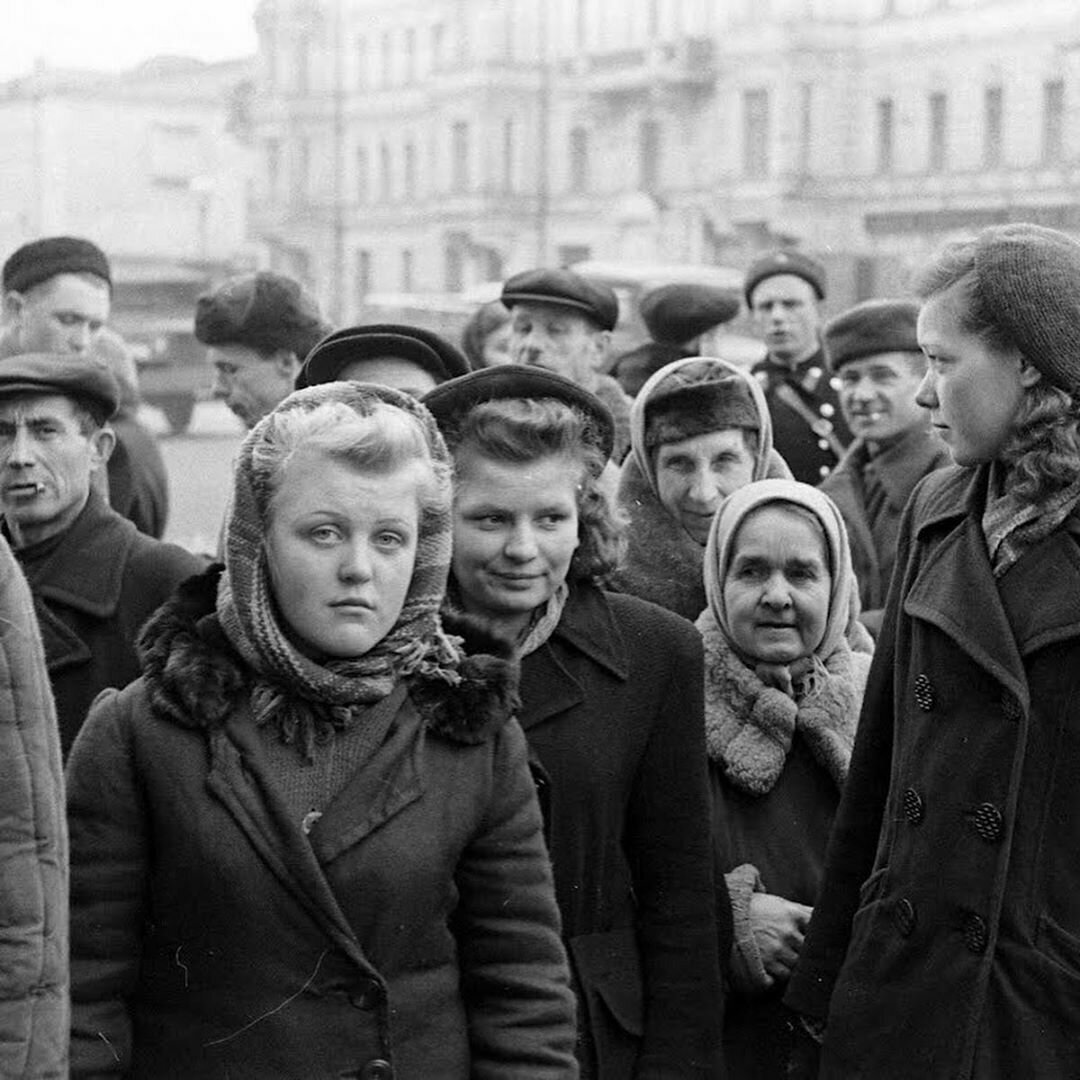 Жизнь ссср в войну. Москва 1947. Послевоенная Москва 1947 года в фотографиях. Послевоенная Москва. Послевоенная повседневность.