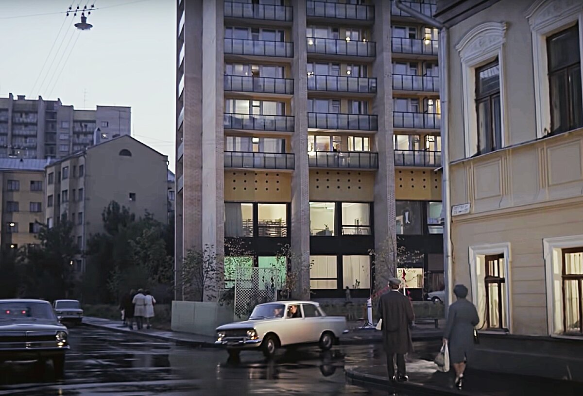 Кадр из фильма «Служебный роман»