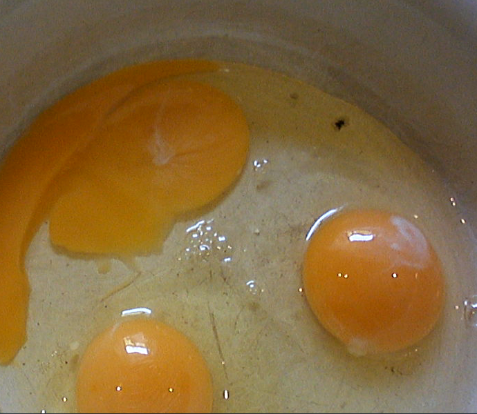 3 яйца