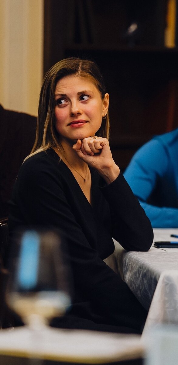 Тут я сижу такая и думаю о названии