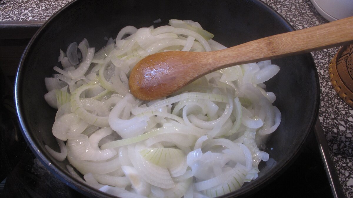 Мамины рецепты кулинарный канал. Мамины рецепты. Дзен мамины рецепты. Пюре картофельное кнели. Мамины рецепты кулинария.