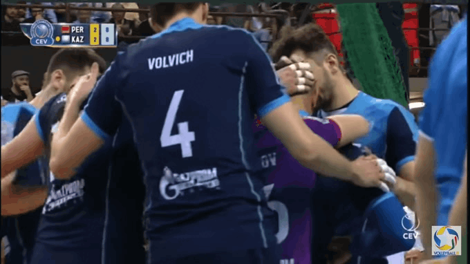 Эрвин Нгапет спасет мяч и ломает компьютер штаба "Перуджи"