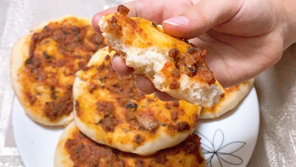 Семья будет в восторге!!!Мини - пиццы рецепт пошагово😋