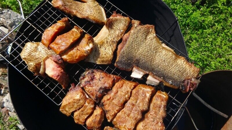 Вкус и аромат рыбки горячего копчения ни с чем не сравнить.
