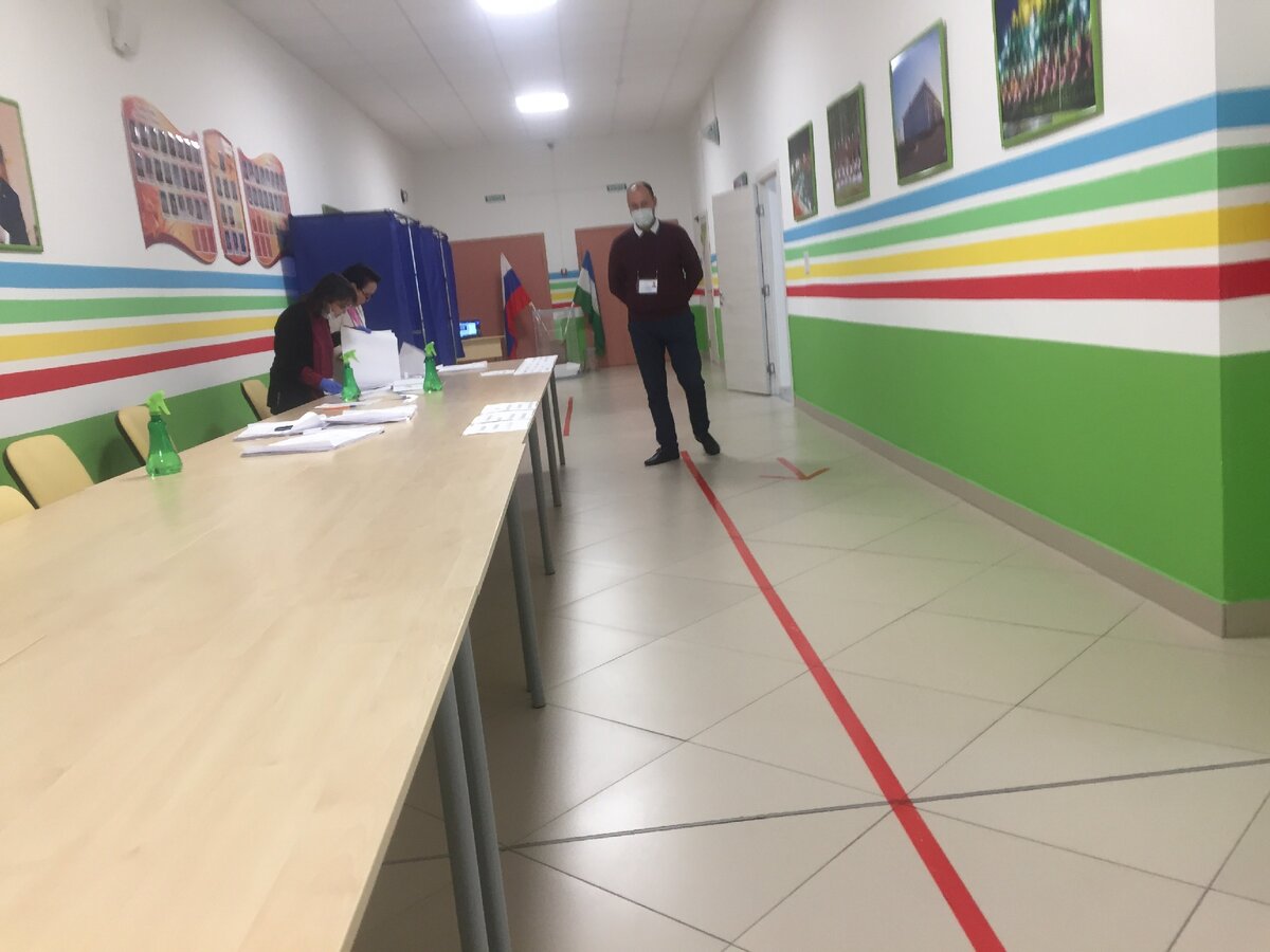 Кроме меня на участке не было других голосующих