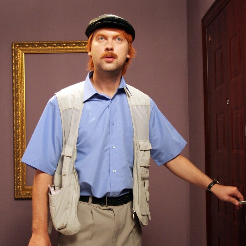 Сергей Светлаков в роли Насяльнике пришел на объект