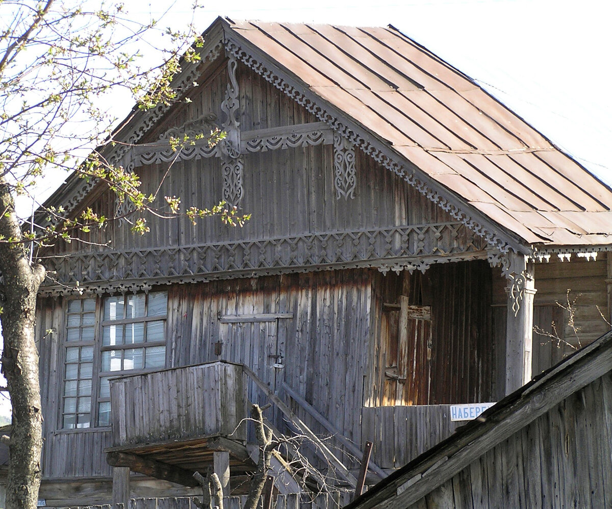 Остатки резиденции промышленника Ванюшина в Ширяеве