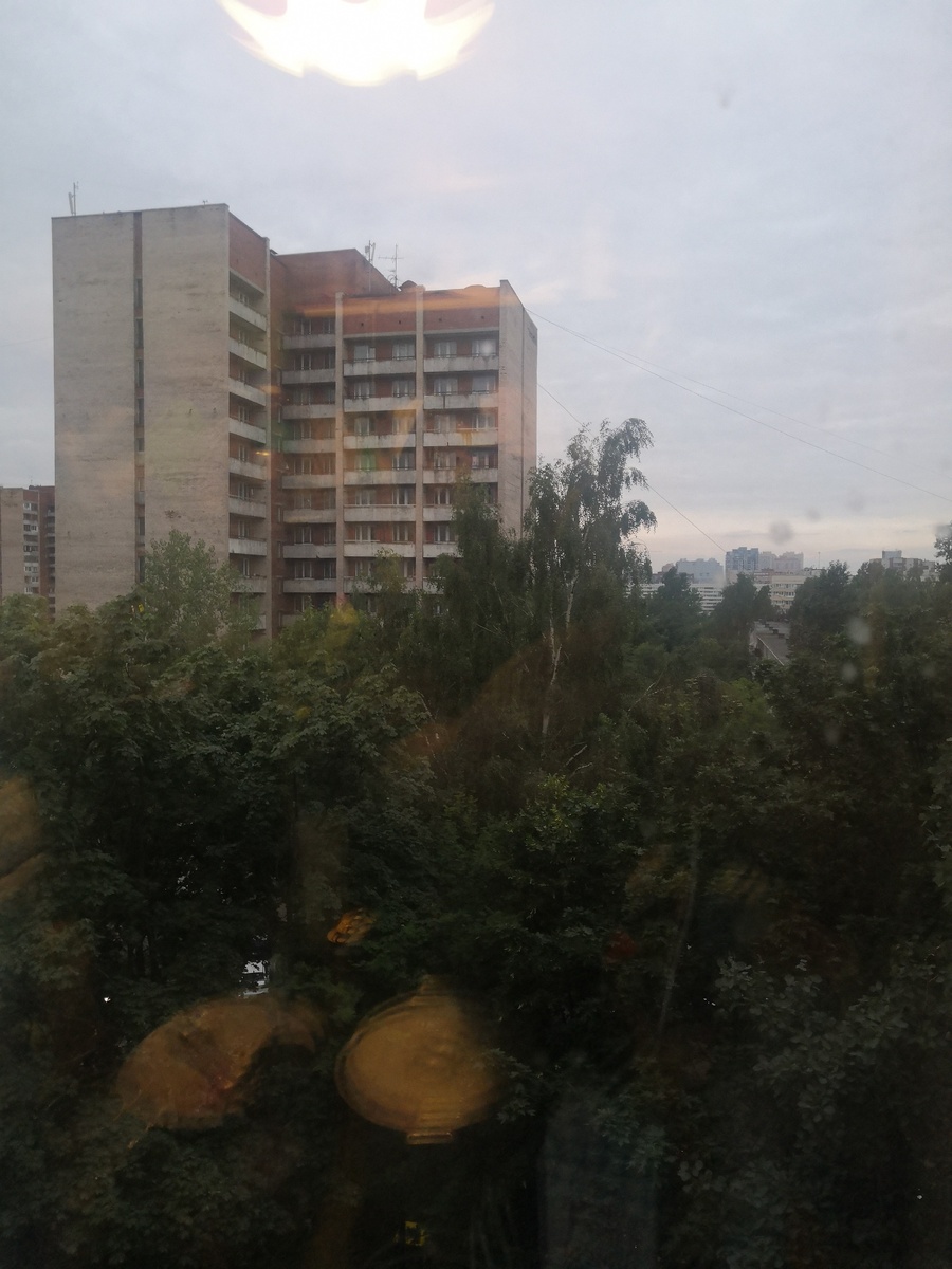 Унылый вид на серую общагу