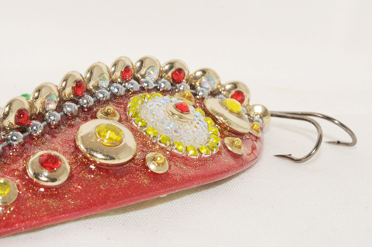 Лучше всего "ГРЕБЕНЬ"  смотрится  СБОКУ! Самая первая арт-блесна из серии "ГРЕБНЕВИКИ" (раб.№479).