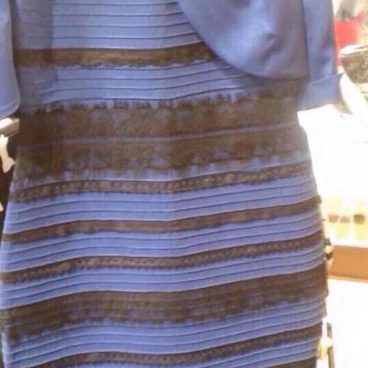 Платье которое взорвало весь интернет