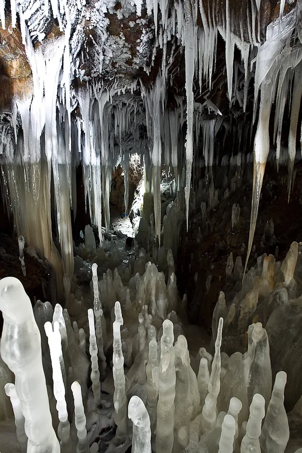 Сталактит и сталагмит фото