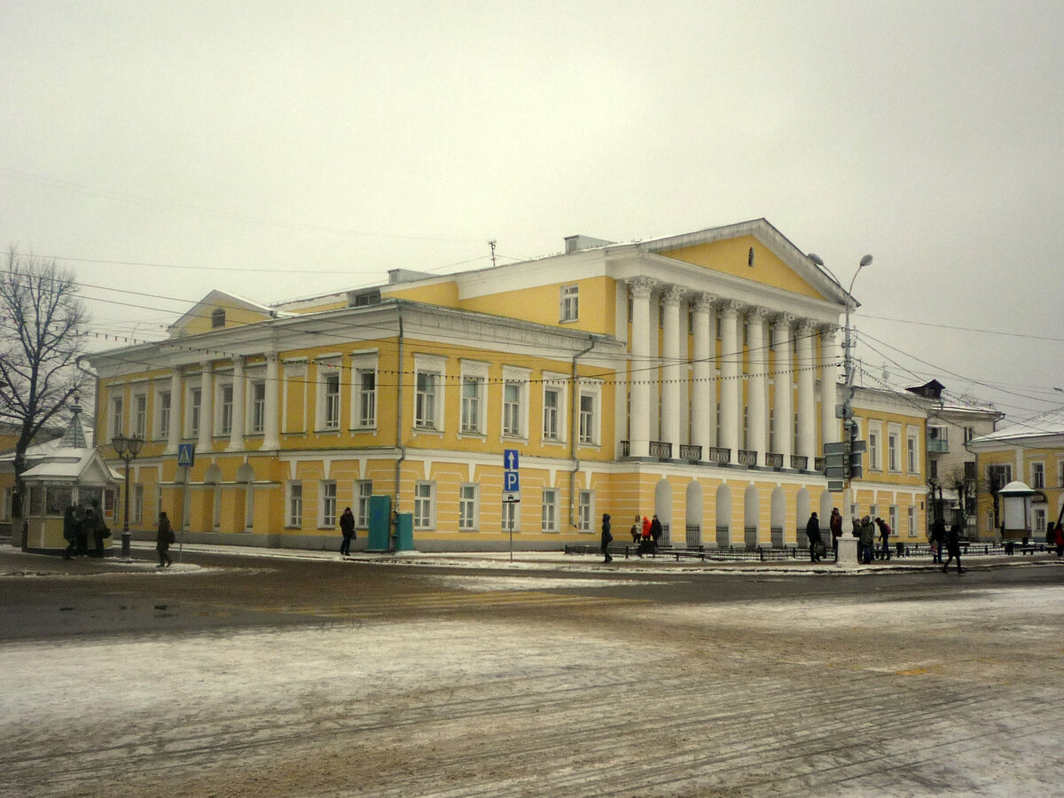 Дом С.С. Борщова в Костроме – знаменитый памятник архитектуры, построенный  в первой половине XIX века | МИР ПРОШЛОГО | Дзен