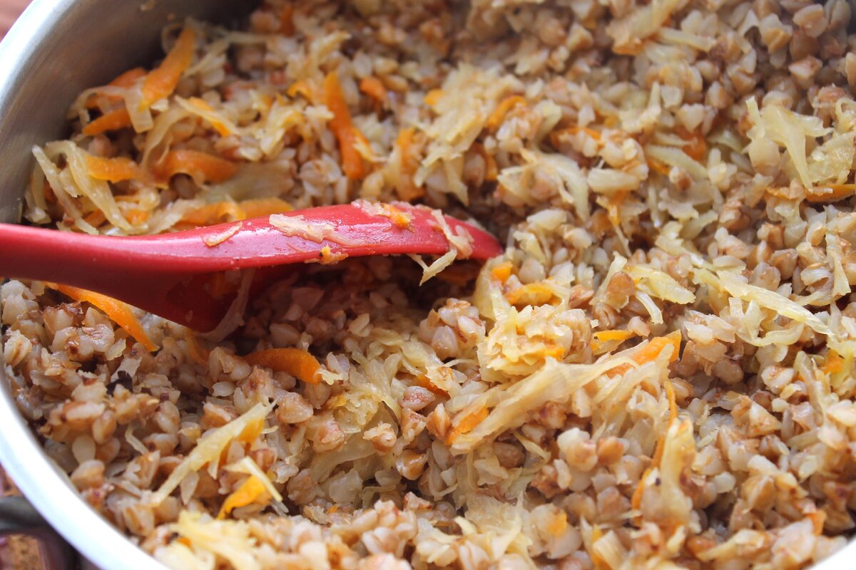 Такой вкуснятине порадуются и взрослые, и дети, несмотря на наличие морковки - она там тает!