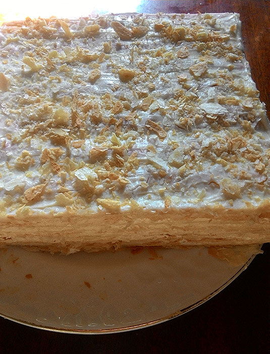 Пока я отлучился, племяши провели дегустацию) Проблема в кремсыре, что он быстро потрескался вне холодильника