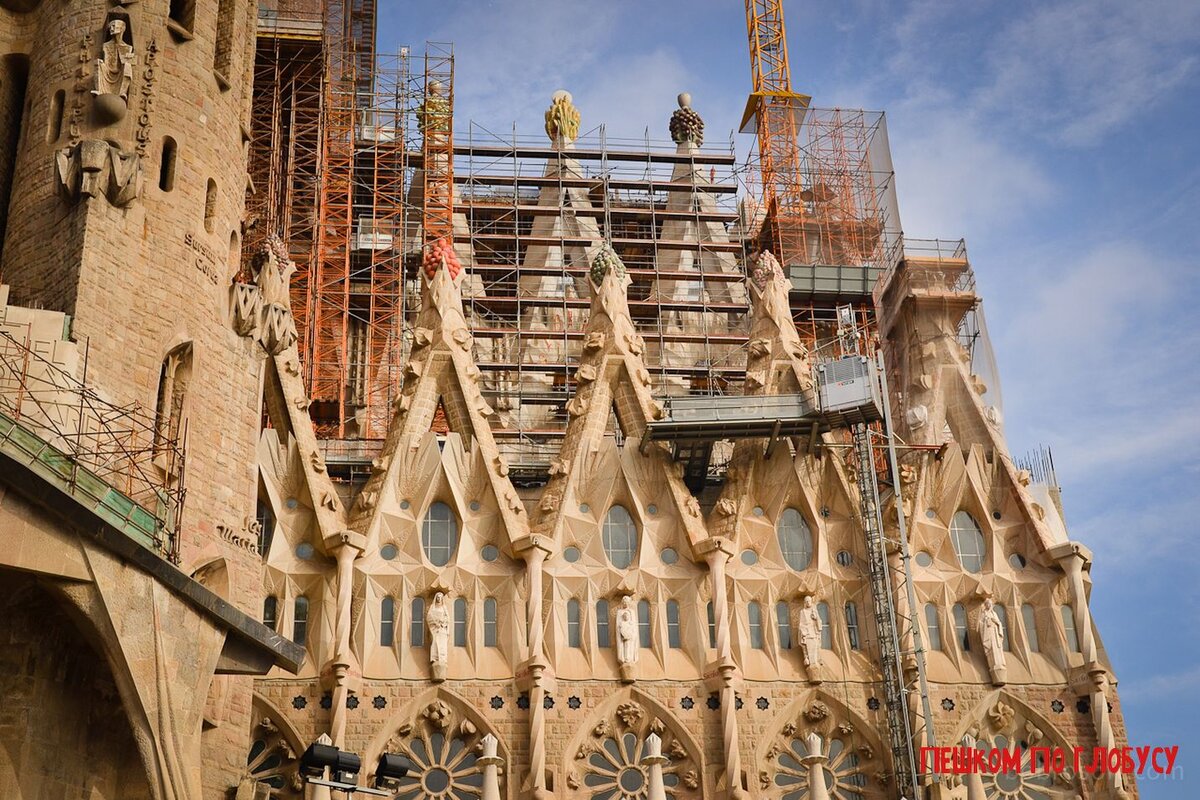 саграда фамилия стиль. гауди архитектор собор святого семейства. антонио гауди храм саграда фамилия. рождества храма саграда фамилиа. саграда фамилия орган.